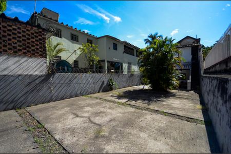 Casa à venda com 247m², 4 quartos e 4 vagasÁrea externa