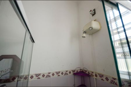 Casa à venda com 247m², 4 quartos e 4 vagasBanheiro 2