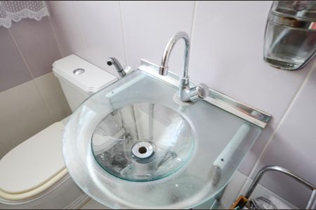 Casa à venda com 247m², 4 quartos e 4 vagasBanheiro 2