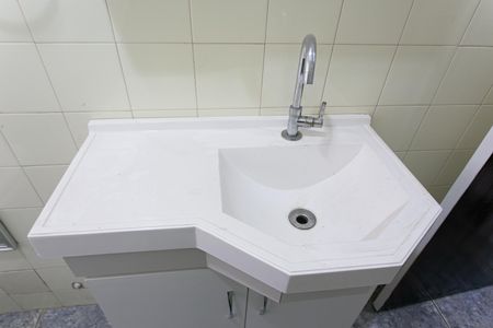 Casa para alugar com 65m², 2 quartos e 1 vaga Casa para alugar com 65m², 2 quartos e 1 vagaBanheiro