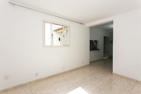 Casa para alugar com 65m², 2 quartos e 1 vaga Casa para alugar com 65m², 2 quartos e 1 vagaSala 2