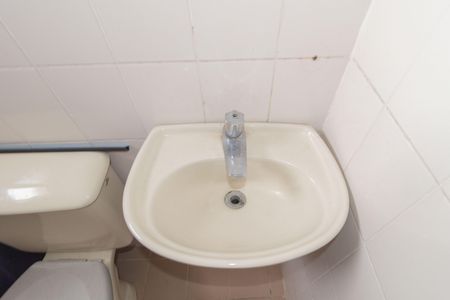 Apartamento à venda com 81m², 3 quartos e 2 vagasDetalhe Banheiro - Área de Serviço