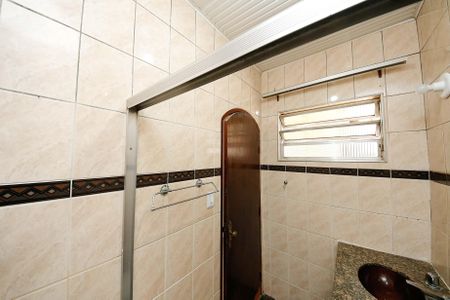 Casa à venda com 200m², 2 quartos e 6 vagasBanheiro 2