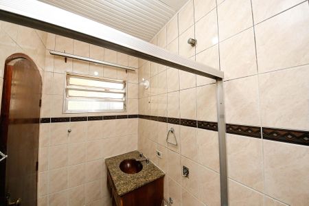 Casa à venda com 200m², 2 quartos e 6 vagasBanheiro 2