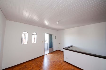 Casa à venda com 200m², 2 quartos e 6 vagasSala
