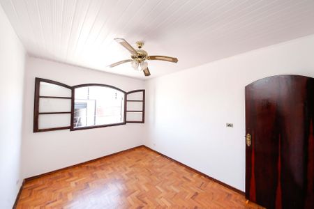 Casa à venda com 200m², 2 quartos e 6 vagasQuarto 2