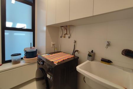 Apartamento à venda com 100m², 2 quartos e 2 vagasÁrea de Serviço