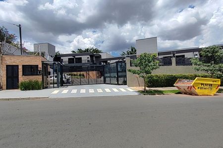 Apartamento à venda com 100m², 2 quartos e 2 vagasFachada do Condomínio