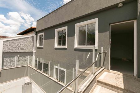 Casa à venda com 90m², 3 quartos e 1 vaga Casa à venda com 90m², 3 quartos e 1 vagaFachada