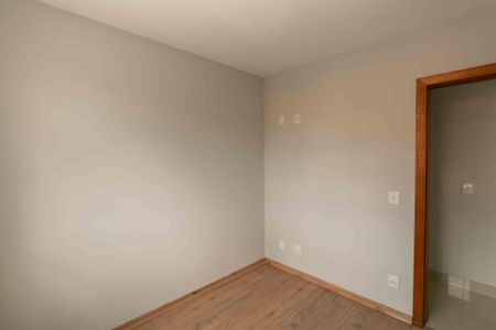 Casa à venda com 90m², 3 quartos e 1 vaga Casa à venda com 90m², 3 quartos e 1 vagaQuarto 1