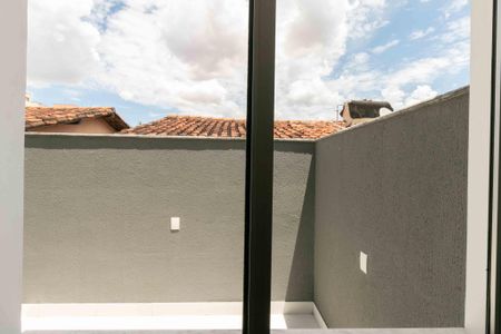 Casa à venda com 90m², 3 quartos e 1 vaga Casa à venda com 90m², 3 quartos e 1 vagaVista Quarto 2