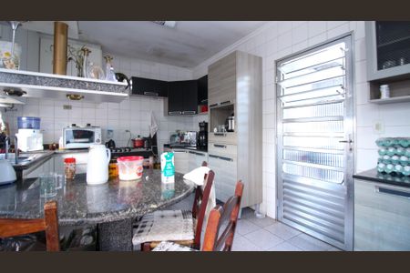 Casa à venda com 450m², 3 quartos e 8 vagasCozinha