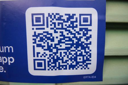 Casa à venda com 450m², 3 quartos e 8 vagasPlaquinha