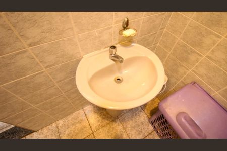 Casa à venda com 450m², 3 quartos e 8 vagasBanheiro Social