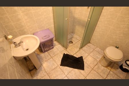 Casa à venda com 450m², 3 quartos e 8 vagasBanheiro Social