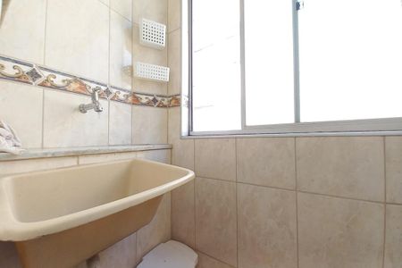 Apartamento para alugar com 65m², 3 quartos e 1 vagaÁrea de Serviço