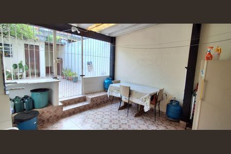 Casa à venda com 144m², 2 quartos e 1 vagaQuintal