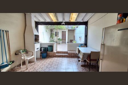 Casa à venda com 144m², 2 quartos e 1 vagaQuintal