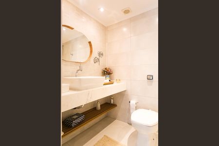 Apartamento à venda com 107m², 2 quartos e 2 vagas Apartamento à venda com 107m², 2 quartos e 2 vagasBanheiro