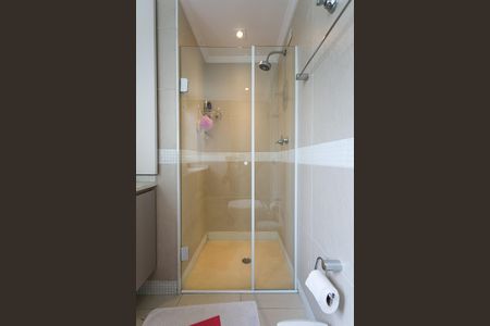 Apartamento à venda com 107m², 2 quartos e 2 vagas Apartamento à venda com 107m², 2 quartos e 2 vagasBanheiro da Suíte