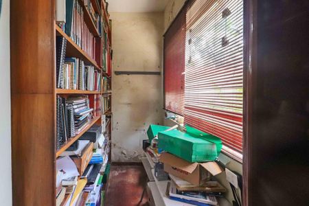 Casa à venda com 285m², 3 quartos e 5 vagas Casa à venda com 285m², 3 quartos e 5 vagasSala Escritório