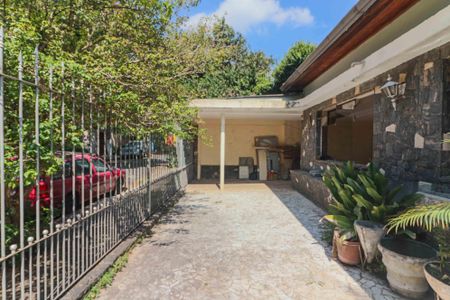 Casa à venda com 285m², 3 quartos e 5 vagas Casa à venda com 285m², 3 quartos e 5 vagasGaragem