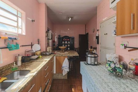 Casa à venda com 285m², 3 quartos e 5 vagas Casa à venda com 285m², 3 quartos e 5 vagasCozinha