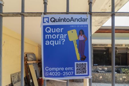 Casa à venda com 285m², 3 quartos e 5 vagas Casa à venda com 285m², 3 quartos e 5 vagasPlaquinha