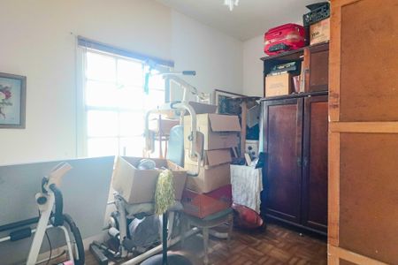 Casa à venda com 285m², 3 quartos e 5 vagas Casa à venda com 285m², 3 quartos e 5 vagasQuarto 3