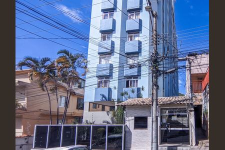 Apartamento para alugar com 70m², 2 quartos e 1 vagaFachada