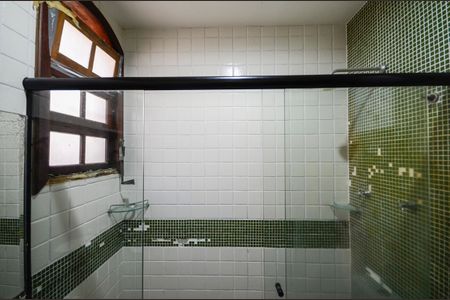 Casa à venda com 574m², 4 quartos e 3 vagasBanheiro da Suíte 2