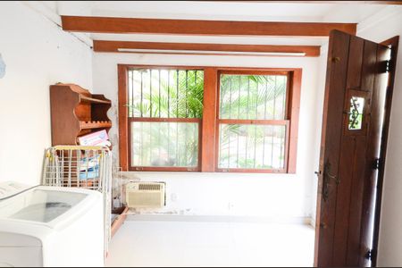 Casa à venda com 574m², 4 quartos e 3 vagasÁrea de Serviço