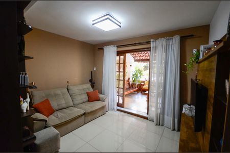 Casa à venda com 574m², 4 quartos e 3 vagasSuíte 1