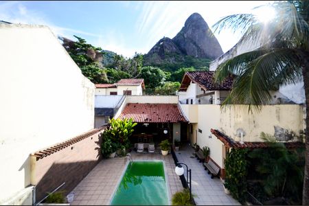 Casa à venda com 574m², 4 quartos e 3 vagasVista da Suíte 4