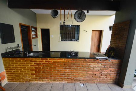 Casa à venda com 574m², 4 quartos e 3 vagasÁrea comum - Churrasqueira