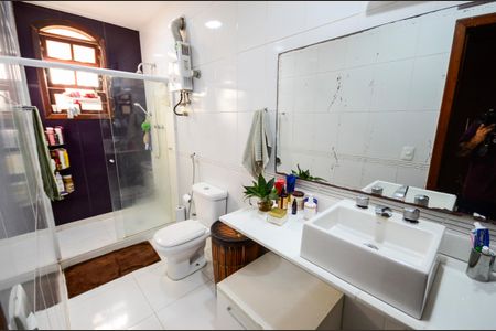Casa à venda com 574m², 4 quartos e 3 vagasBanheiro da Suíte 1