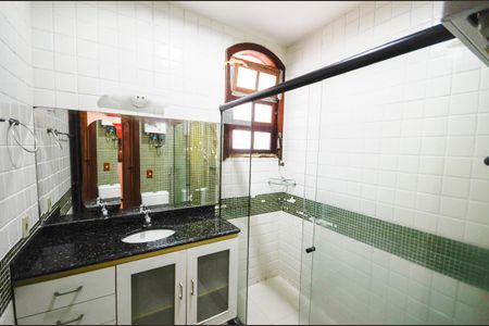 Casa à venda com 574m², 4 quartos e 3 vagasBanheiro da Suíte 2