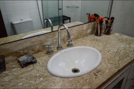 Casa à venda com 574m², 4 quartos e 3 vagasBanheiro da Suíte 3