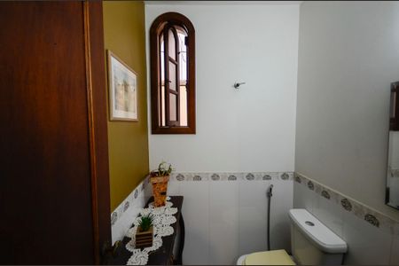 Casa à venda com 574m², 4 quartos e 3 vagasLavabo Sala