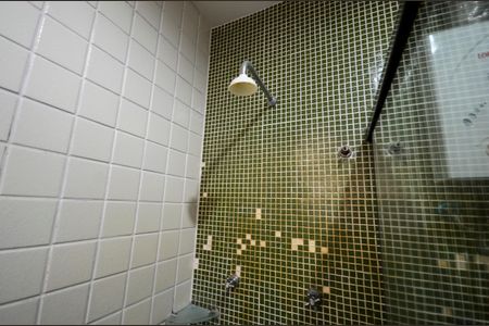 Casa à venda com 574m², 4 quartos e 3 vagasBanheiro da Suíte 2