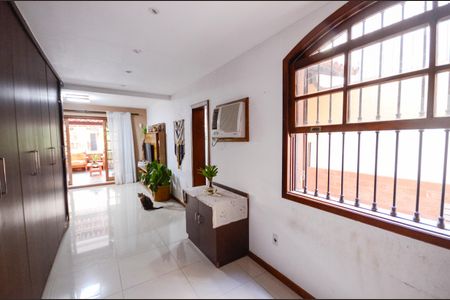 Casa à venda com 574m², 4 quartos e 3 vagasSuíte 1