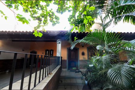 Casa à venda com 574m², 4 quartos e 3 vagasFachada