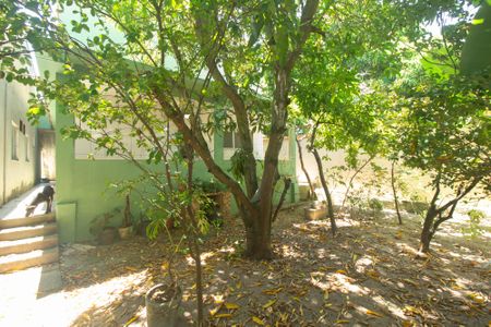 Casa para alugar com 548m², 5 quartos e 2 vagas Casa para alugar com 548m², 5 quartos e 2 vagasQuintal