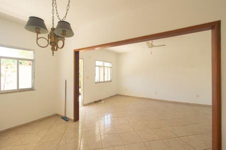 Casa para alugar com 548m², 5 quartos e 2 vagas Casa para alugar com 548m², 5 quartos e 2 vagasSala