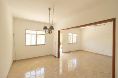 Casa para alugar com 548m², 5 quartos e 2 vagas Casa para alugar com 548m², 5 quartos e 2 vagasSala