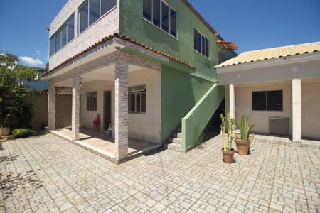 Casa para alugar com 548m², 5 quartos e 2 vagas Casa para alugar com 548m², 5 quartos e 2 vagasEntrada
