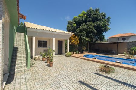 Casa para alugar com 548m², 5 quartos e 2 vagas Casa para alugar com 548m², 5 quartos e 2 vagasQuintal
