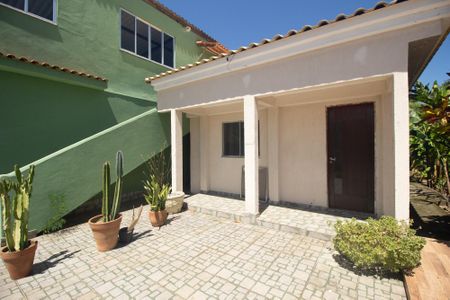 Casa para alugar com 548m², 5 quartos e 2 vagas Casa para alugar com 548m², 5 quartos e 2 vagasQuintal