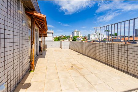 Apartamento à venda com 180m², 3 quartos e 2 vagasCobertura