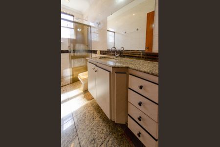 Apartamento à venda com 180m², 3 quartos e 2 vagasBanheiro